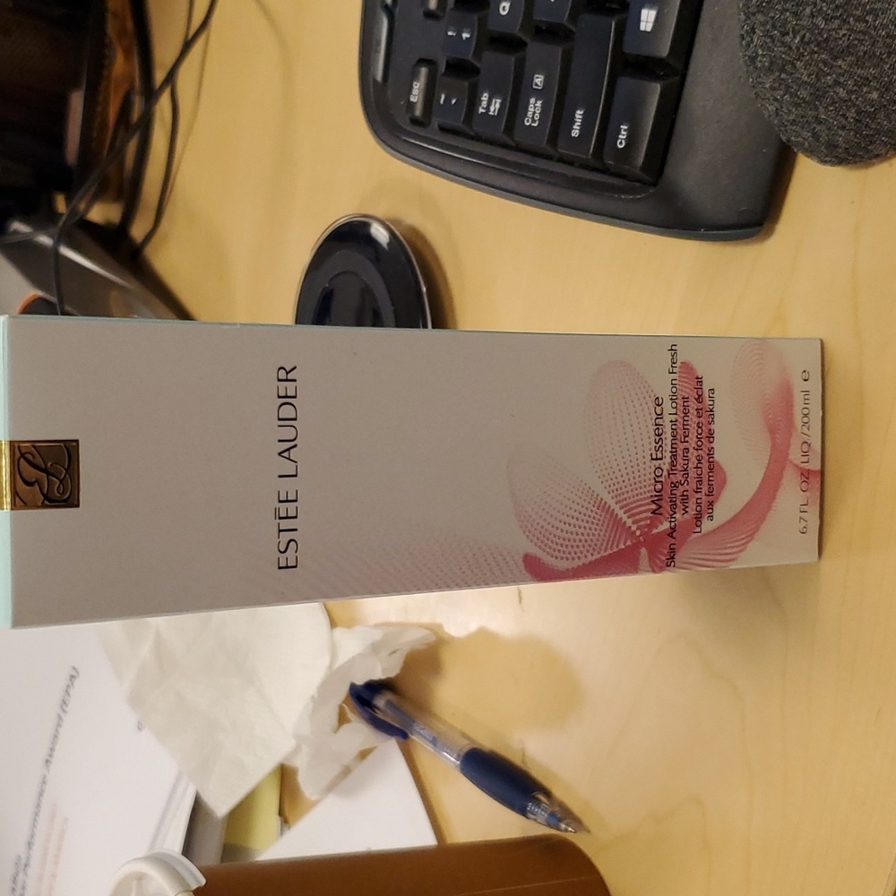 Estee Lauder Micro Essence